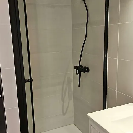 Apartment 2p Avec Terrasse, Animaux Acceptes, Parking, Climatisation - Fr-1-250-325 Le Grau-du-Roi
